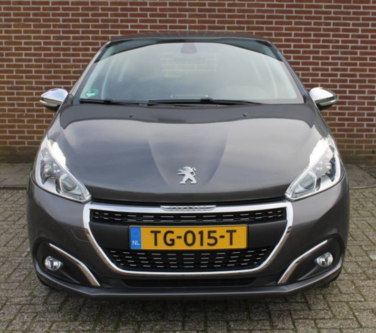 Peugeot 208 - 1.2 Puretech 82pk 5D Executive