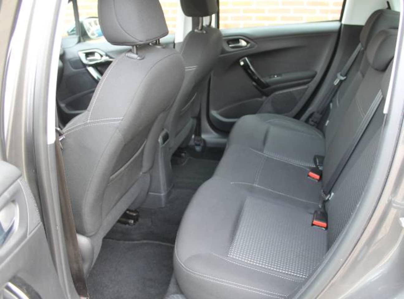 Peugeot 208 - 1.2 Puretech 82pk 5D Executive