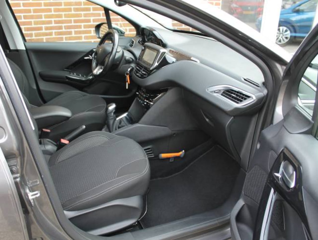 Peugeot 208 - 1.2 Puretech 82pk 5D Executive