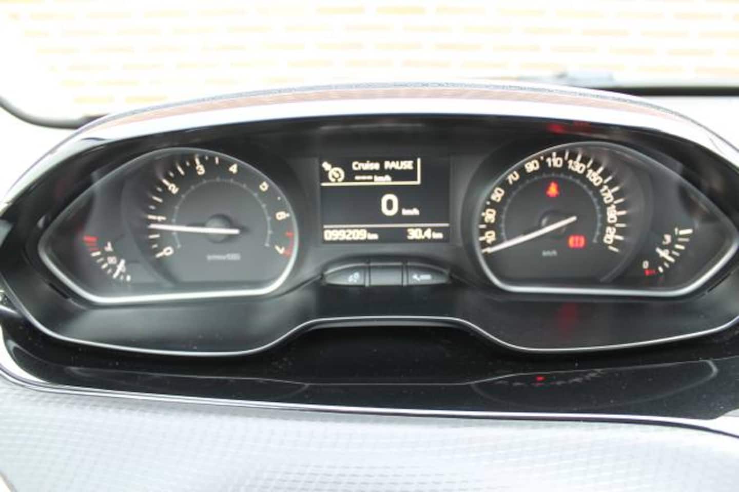 Peugeot 208 - 1.2 Puretech 82pk 5D Executive