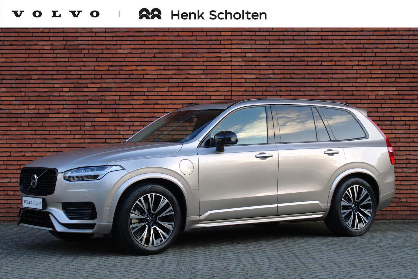 Volvo XC90 - T8 Plug-in hybrid AWD Ultra Dark | Verwarmde, Geventileerde en Masserende Voorstoelen | Lu - AutoWereld.nl