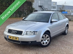 Audi A4 Limousine - 1.6 Comfort AIRCO CRUISE TREKHAAK