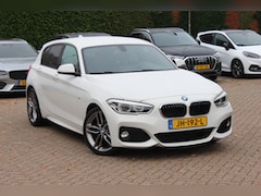 BMW 1-serie - 118i M Sport / Leder / Navigatie / Parkeerhulp achter / 18'' / Stoelverwarming / Cruise Co