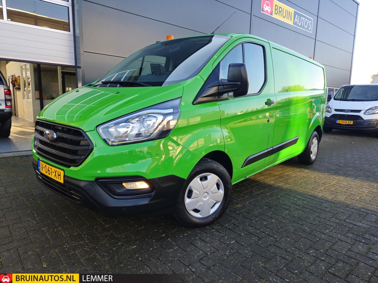 Ford Transit Custom - 2.0 TDCI L2H1 Airco Navi Cam Trekh Eu 6 - AutoWereld.nl