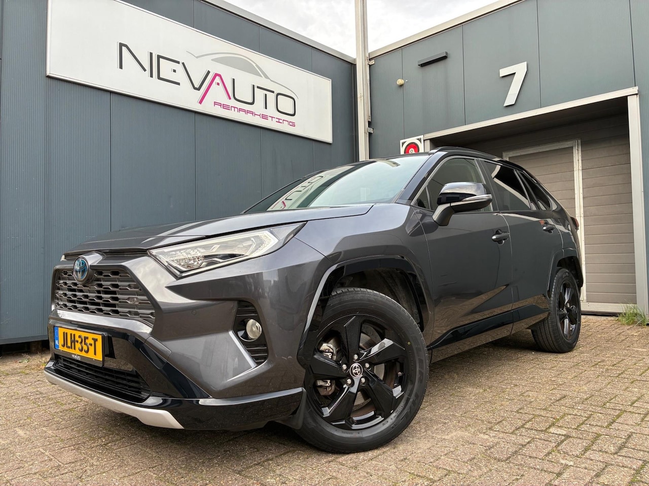 Toyota RAV4 - 2.5 Hybrid Bi-Tone 219PK Stoelverwarming - AutoWereld.nl