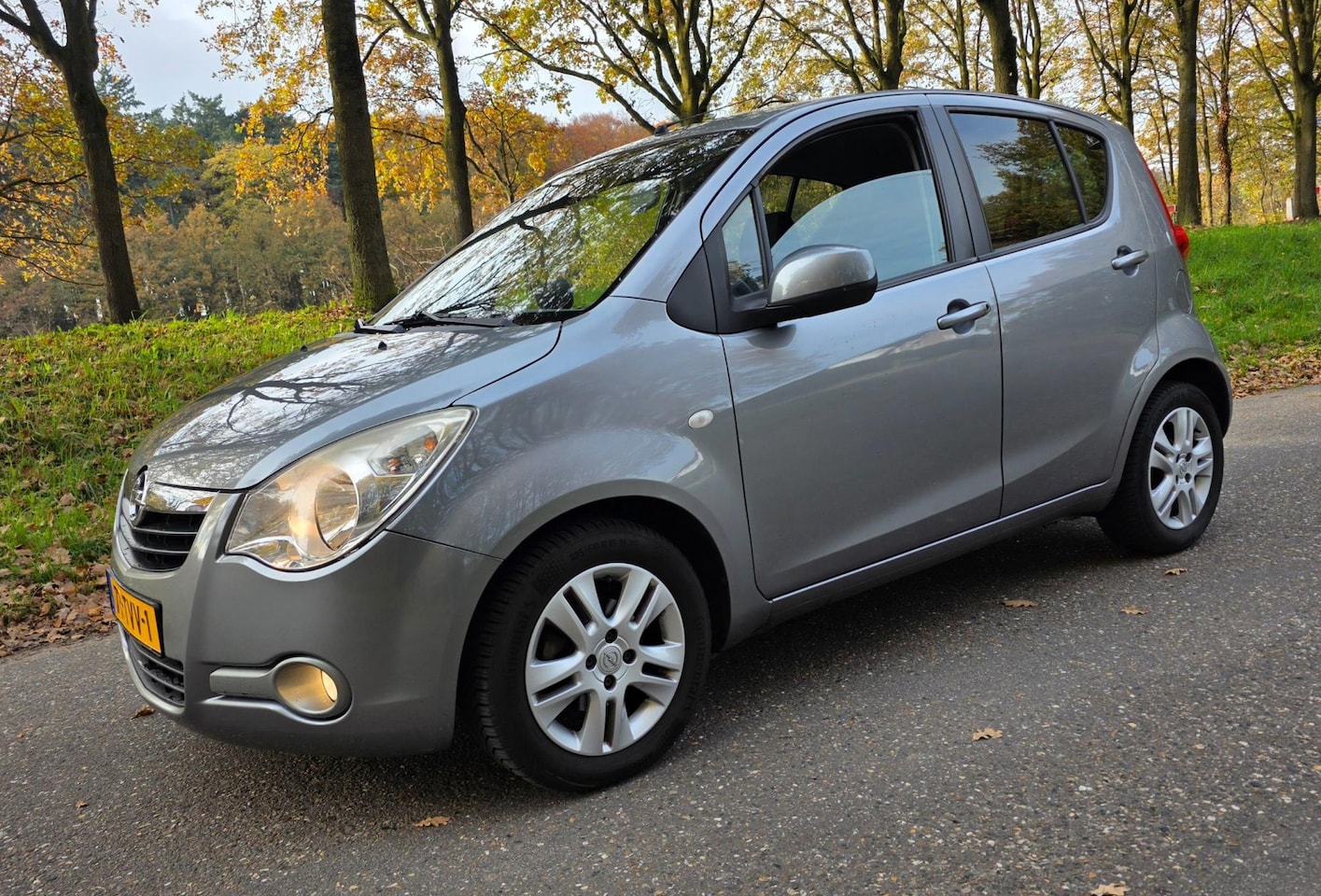 Opel Agila - 1.0 Edition BJ 2012 Airco Rijdt perfect - AutoWereld.nl