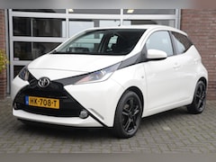 Toyota Aygo - 1.0 VVT-i x-play | Camera | Orig. NL | Lichtmetaal |
