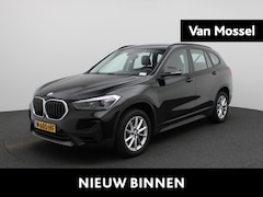 BMW X1 - sDrive20i Business Edition | Climate Control | Achteruitrijcamera | Parkeersensoren | Lich