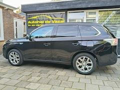 Mitsubishi Outlander - 2.0 PHEV Instyle lage km stand Dealer onderhouden
