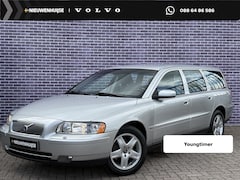 Volvo V70 - 2.4 Momentum | LPG-G3 | Young timer| Stoelverwarming | Trekhaak | Spoiler | Bluetooth | Ne