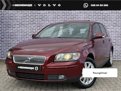 Volvo V50 - 2.4 Momentum | Parkeersensoren V+A | High Performance Audio | Climate Control | Schuif/kan
