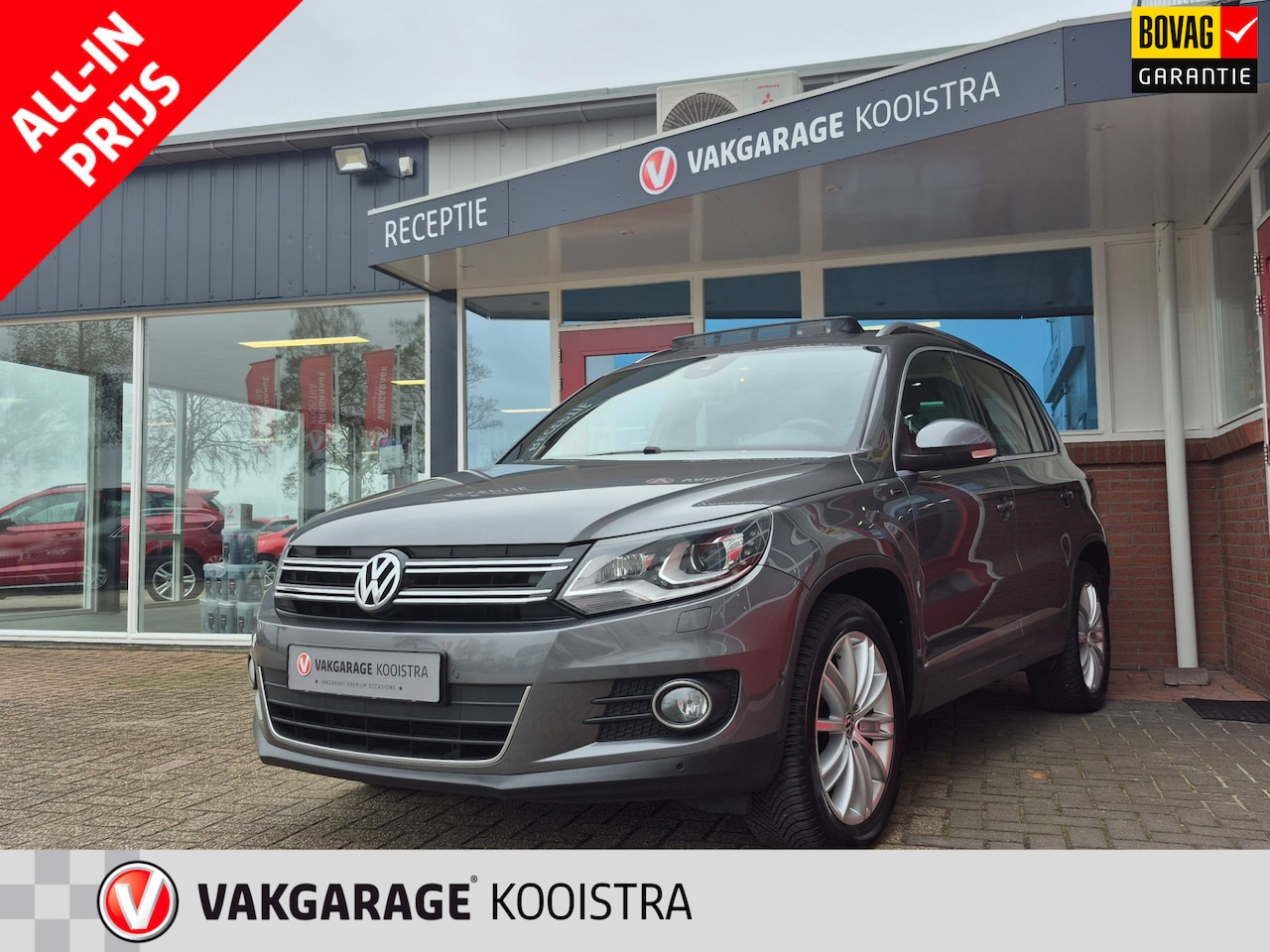 Volkswagen Tiguan - 1.4 TSI ACT Lounge|PANO|NAVI|Standkachel| - AutoWereld.nl