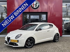 Alfa Romeo MiTo - TwinAir 105PK | 17" velgen | Carbon aankleding | parkeersensoren achter