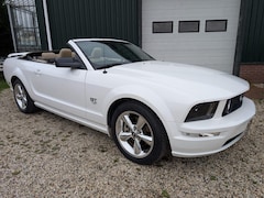 Ford Mustang - USA 4.6 V8 GT Cabriolet