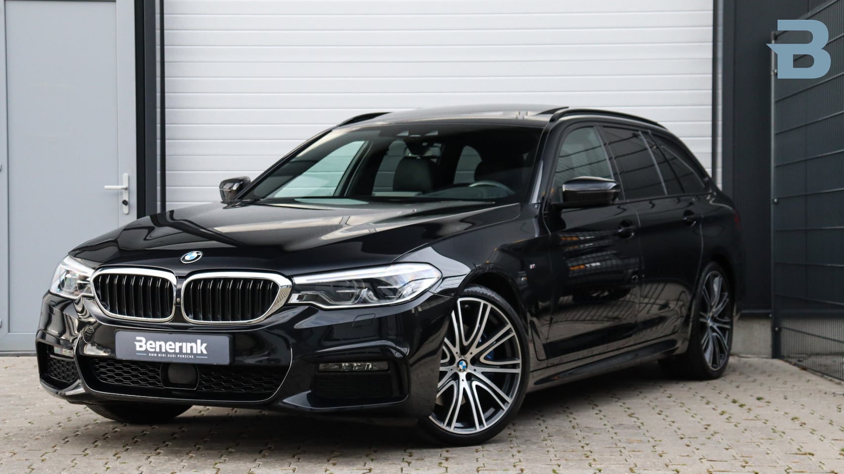 BMW 5-serie Touring - 530i High Executive M-Sport | Harman/Kardon | Panoramadak | Head-up | Trekhaak | Driving A - AutoWereld.nl