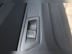 Volkswagen T-Roc - 1.5 TSI R-Line Sport NL-Auto Pano I Elek.A-Klep I R.Line Int