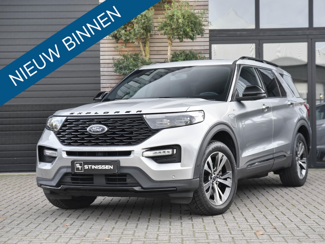 Ford Explorer - 3.0 V6 EcoBoost PHEV ST-Line / Panoramdak / Afneembare Trekhaak / Bang & Olufson / 7 perso - AutoWereld.nl