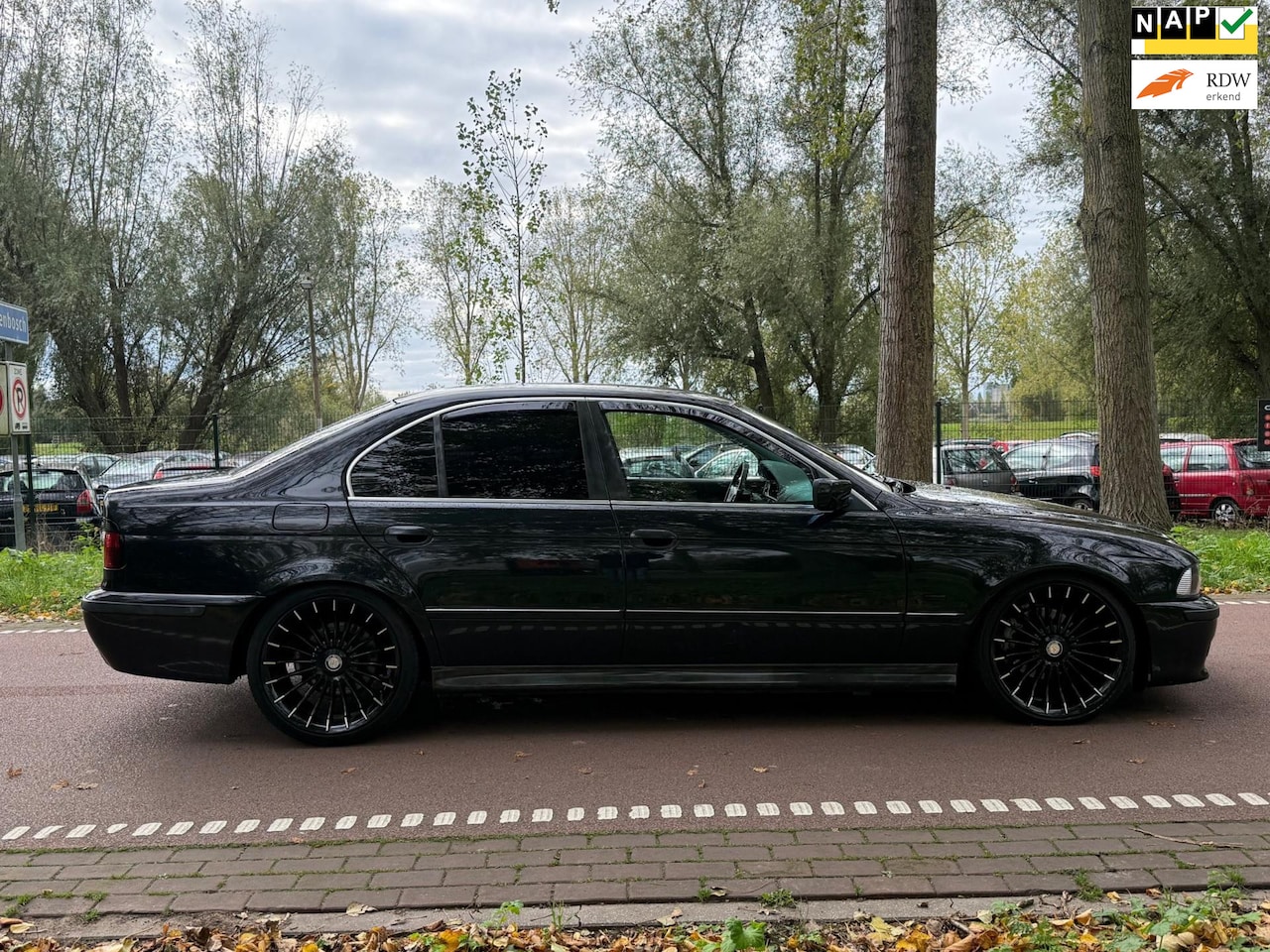 BMW 5-serie - 528i Executive M-PAKKET!ALPINA!LEDER!AUTOMAAT!APK2026! - AutoWereld.nl