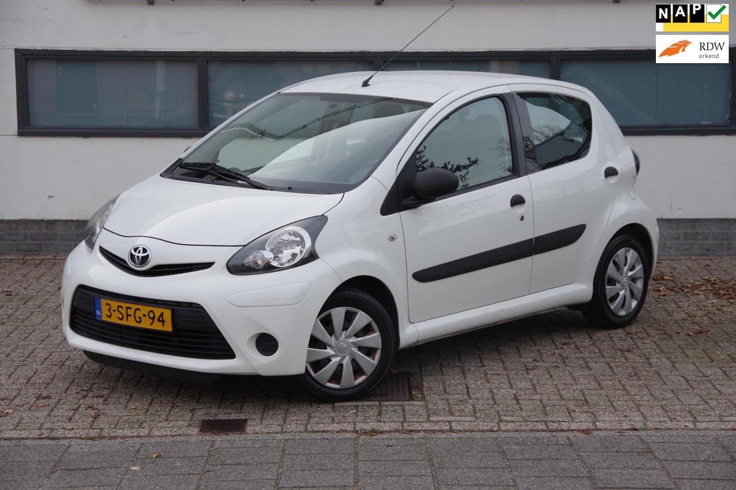Toyota Aygo - 1.0 VVT-i Now /1e eigenaar/ Dealer onderhouden/ NL auto/ - AutoWereld.nl