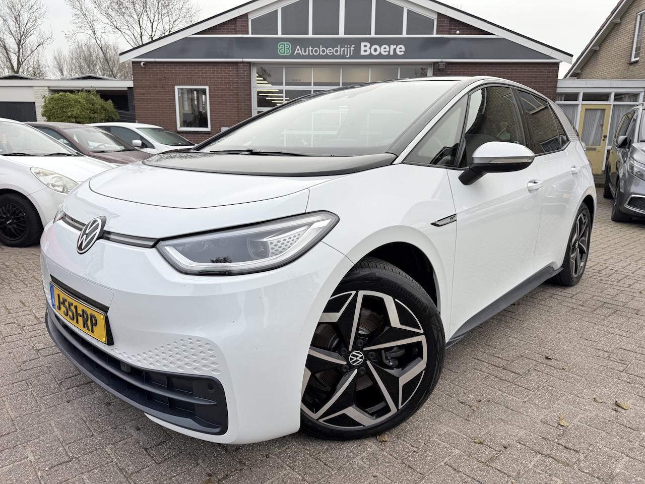 Volkswagen ID.3 - First Plus 58 kWh Camera, Trekhaak, 19''Lmv - AutoWereld.nl