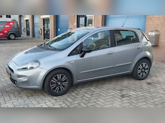 Fiat Punto Evo - 0.9 TwinAir Easy Nieuwe banden / Chiptuned / Leuke extra's / Xenon / 5-deurs
