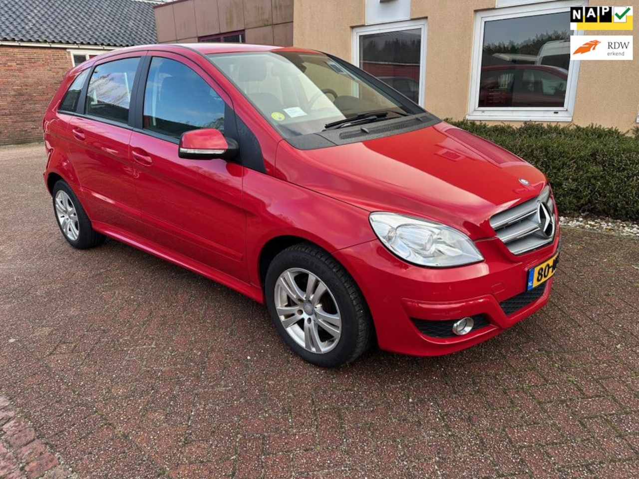 Mercedes-Benz B-klasse - 200 AUTOMMAT NAVI KLIMA PDC NAP - AutoWereld.nl