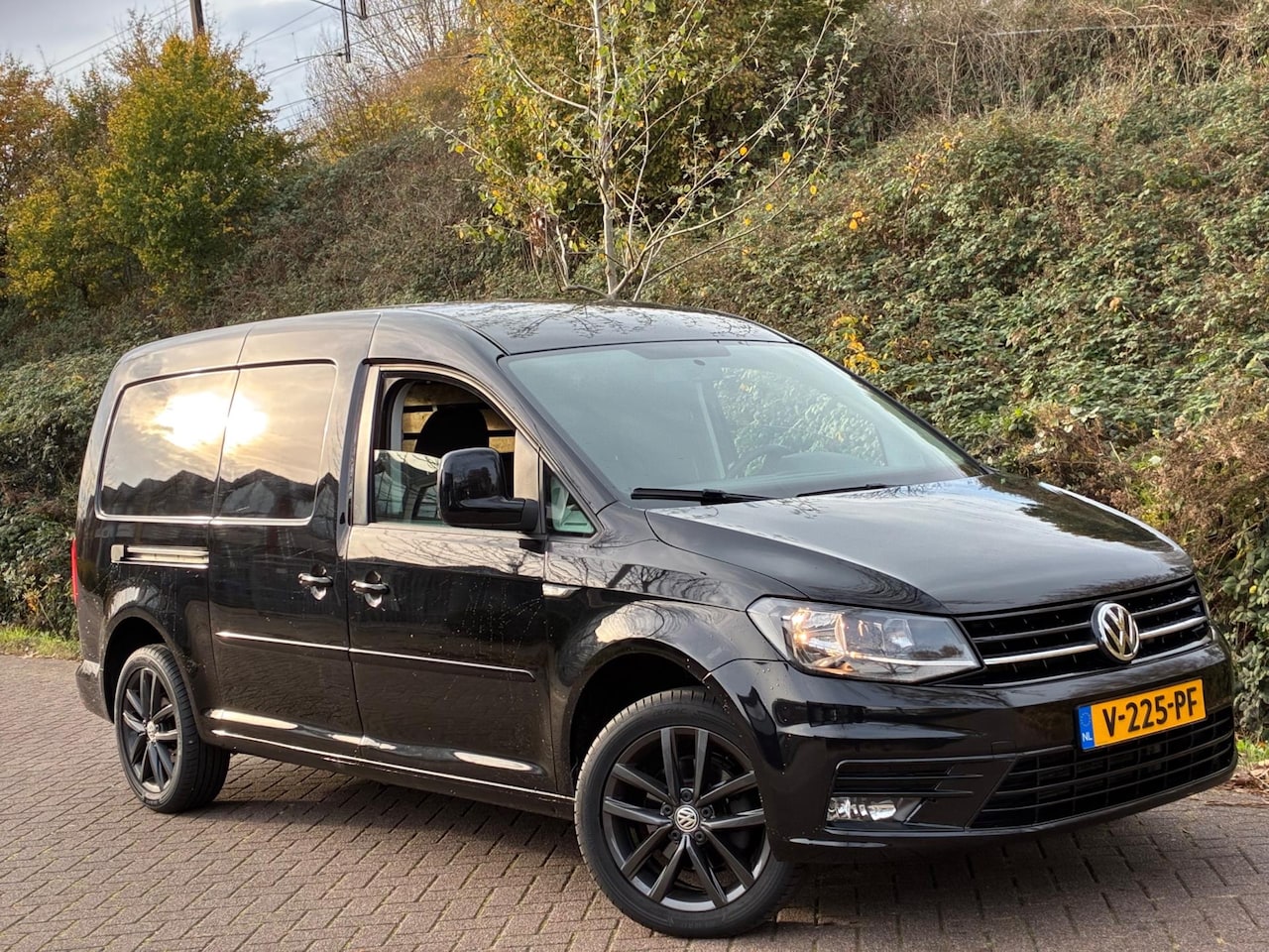 Volkswagen Caddy Maxi - 2.0 TDI L2H1 BMT Highline DSG 17''NAVI ! - AutoWereld.nl
