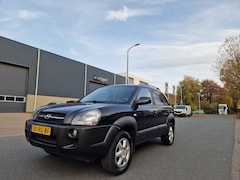 Hyundai Tucson - 2.0i Dynamic AIRCO TREKHAAK 2 X SLEUTELS