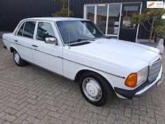 Mercedes-Benz 200-serie - W123 #automaat