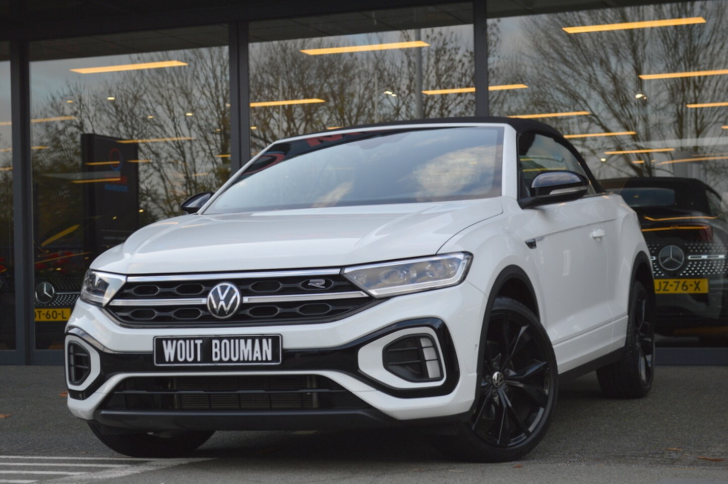 Volkswagen T-Roc Cabrio - 1.5 TSI R-Line DSG Led Leder Virtual Acc Camera Keyless Pdc - AutoWereld.nl