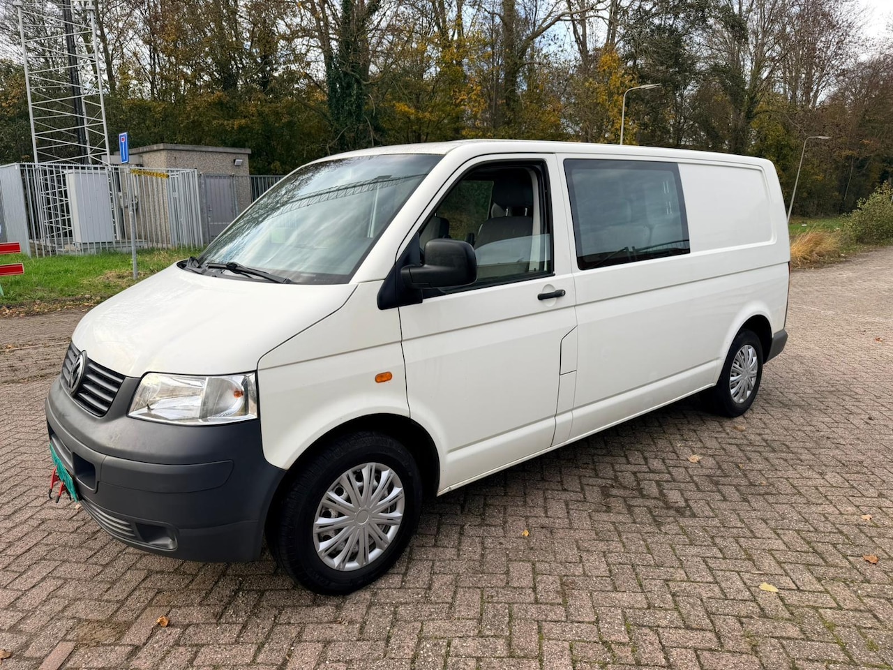 Volkswagen Transporter - 2.5 TDI 340!EURO 4!AIRCO!DBL CABINE!ELECKTRISH RAAM&SPIEGEL!TREKHAAK!CRUIS CONTROLE!APK:31 - AutoWereld.nl