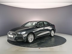 Audi A3 Limousine - 30 TFSI Business edition | Cruise control | Carplay | Parkeer sensoren |