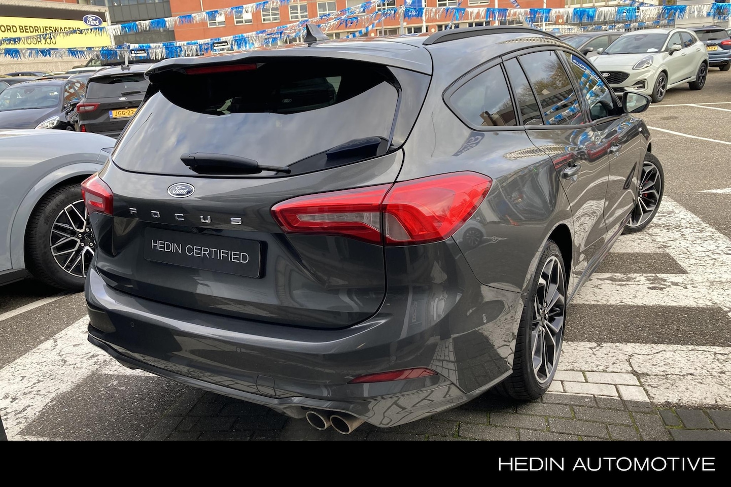 Ford Focus Wagon - 1.0 EcoBoost ST Line Business | Navigatie | Winterpack | 18" LMV - AutoWereld.nl
