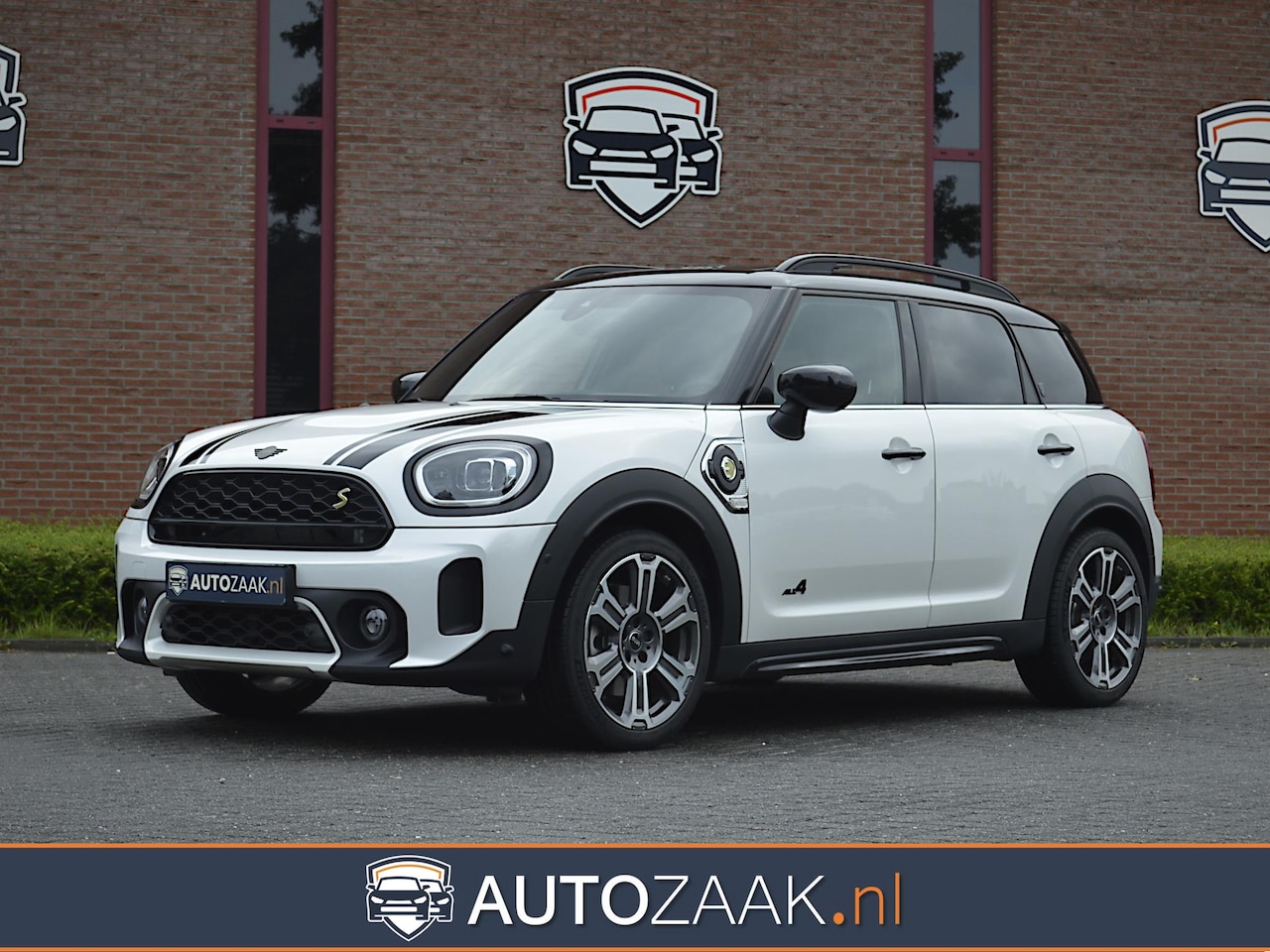 MINI Countryman - Cooper SE ALL4 MINI Yours Premium Plus - AutoWereld.nl