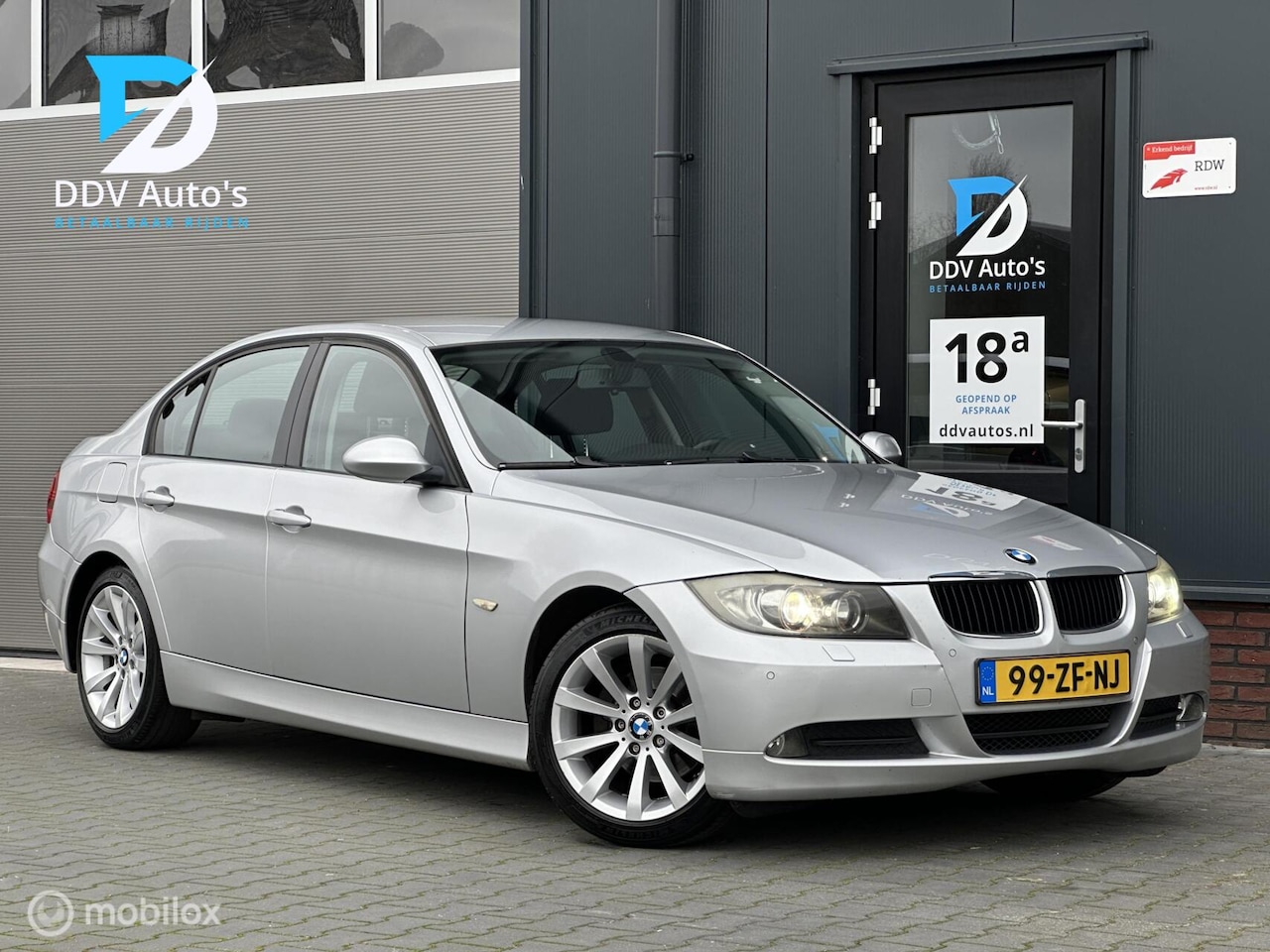 BMW 3-serie - 318i/143pk Business Line|2008|NAP|PDC|Trekh.|Cruise|Navi|Climate|17" LMV|Org. NL - AutoWereld.nl