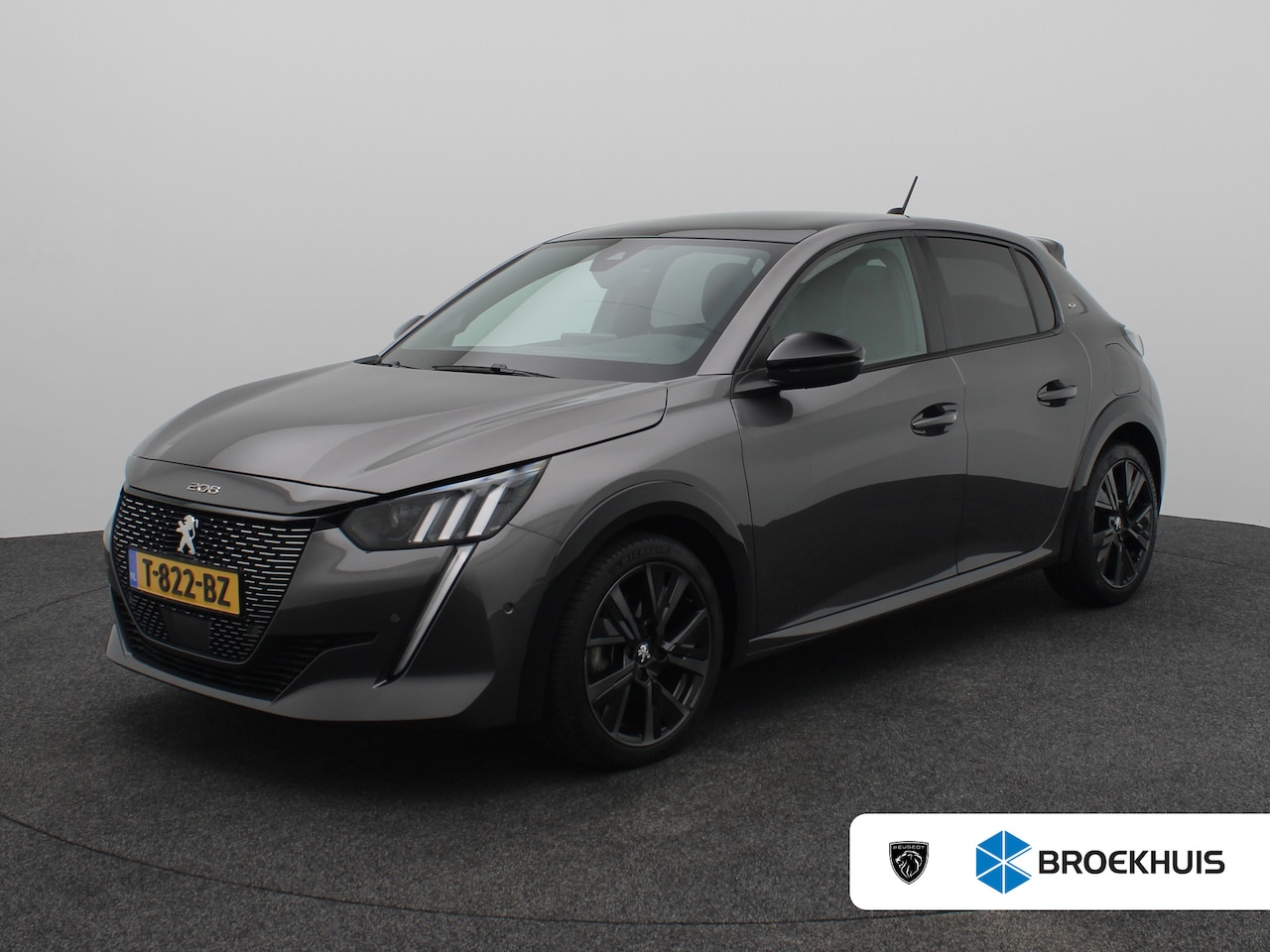 Peugeot 208 - 1.2 PureTech GT | Achterbank in delen neerklapbaar | Achterspoiler | Achteruitrijcamera - AutoWereld.nl