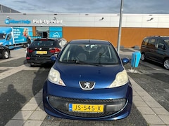 Peugeot 107 - 1.0-12V XR