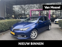 Toyota Auris - 1.8 Hybrid Dynamic Go | WORDT VERWACHT | NAVIGATIE | ACHTERUITRIJCAMERA | CRUISE CONTROL |
