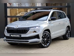 Skoda Karoq - 1.5 TSI ACT Sportline Business DSG | Panorama | Trekhaak | Dealer Onderhouden | 1e Eigenaa