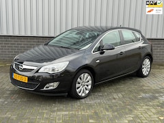 Opel Astra - 1.4 Turbo Cosmo |Navi|Airco|CruiseCtrl|PDC|Trekhaak|