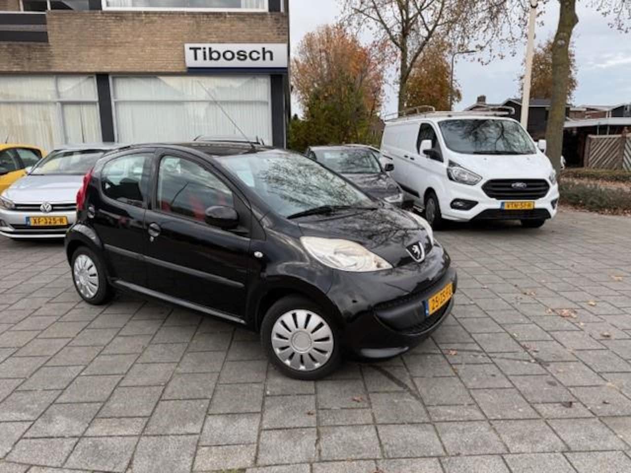 Peugeot 107 - 1.0-12V XS 1.0-12V XS, 114.000 KM! airco, NAP, Historie - AutoWereld.nl