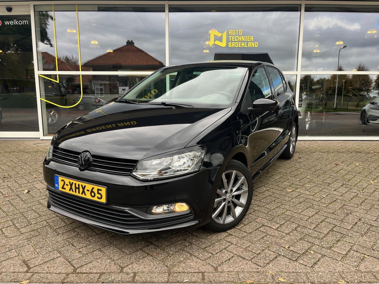 Volkswagen Polo - 1.2 TSI BLUEMOTION CRUISECONTROL | AIRCO | 16 INCH | LED - AutoWereld.nl