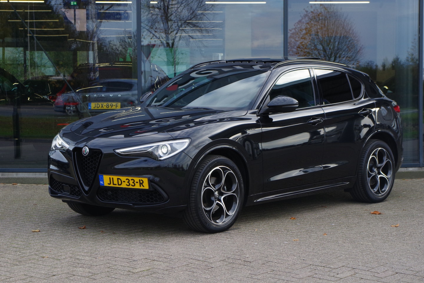 Alfa Romeo Stelvio - 2.0 T 280 PK AWD Q4 Veloce, Adap. Onderstel, Panoramadak, Trekhaak, H/K Sound, Lederen Spo - AutoWereld.nl