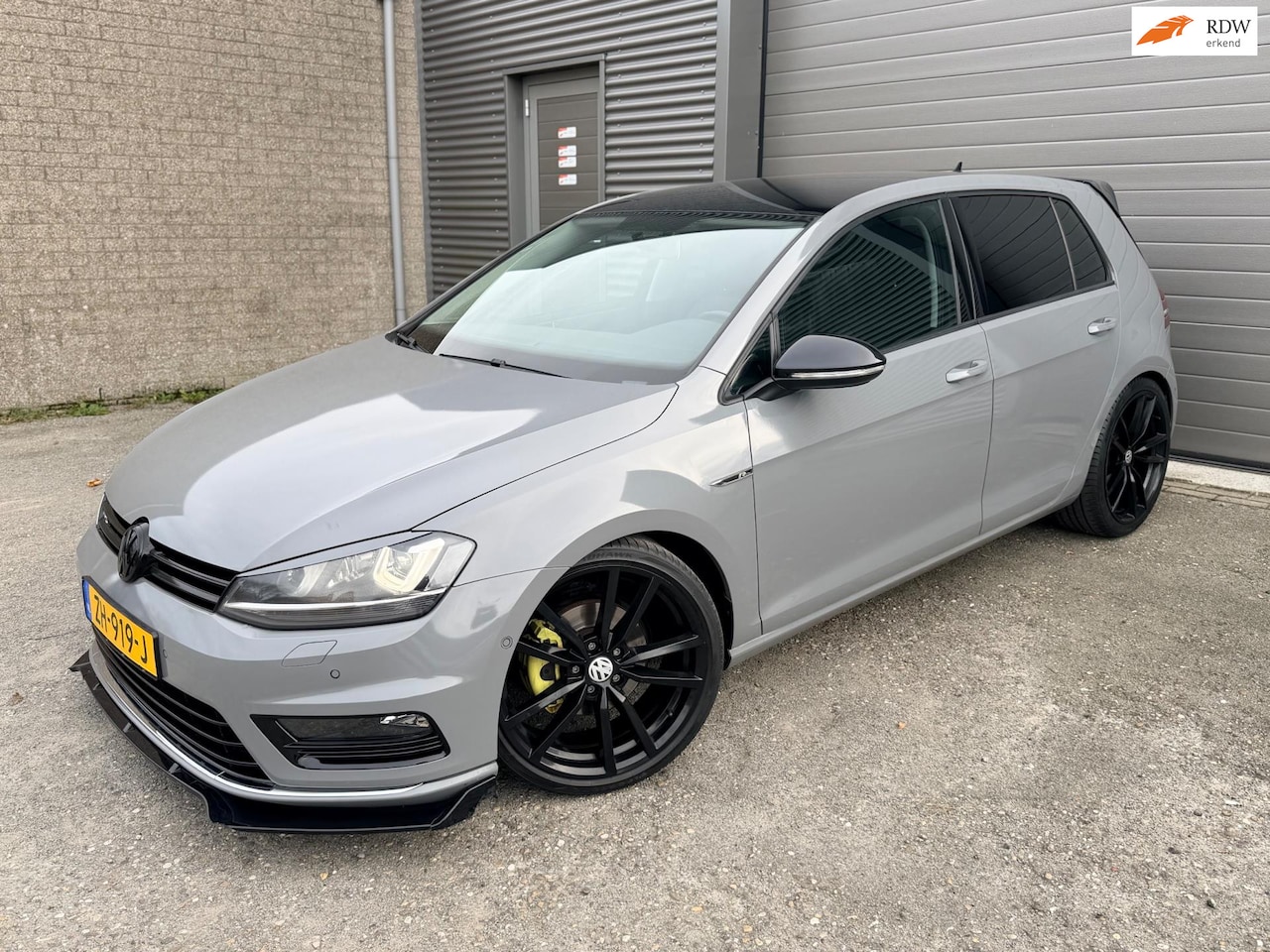 Volkswagen Golf - 1.4 TSI R-Line DSG - AutoWereld.nl