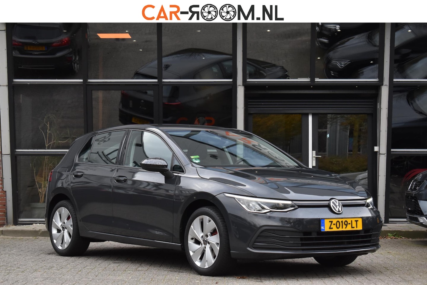 Volkswagen Golf - 1.5 TSI Life Business Lane ACC Keyless StuurVerw. Stoelvw - AutoWereld.nl