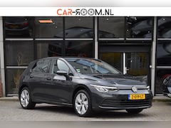 Volkswagen Golf - 1.5 TSI Life Business Lane ACC Keyless StuurVerw. Stoelvw