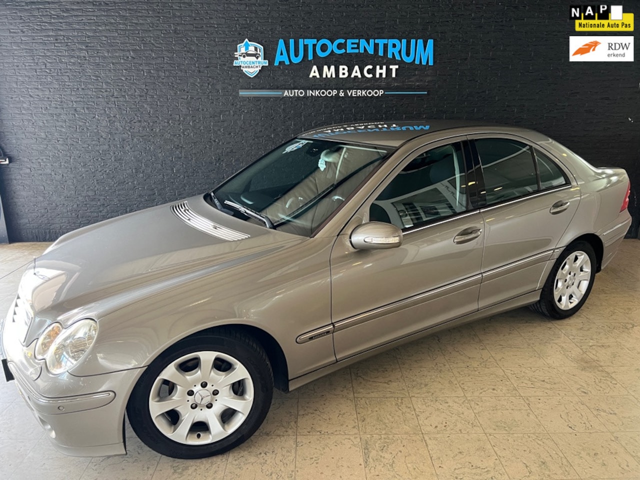 Mercedes-Benz C-klasse - 180 K Elegance 180 K. Elegance - AutoWereld.nl