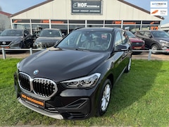 BMW X1 - SDrive18i Executive AUTOMAAT/LEDER/SPORTSTOELEN