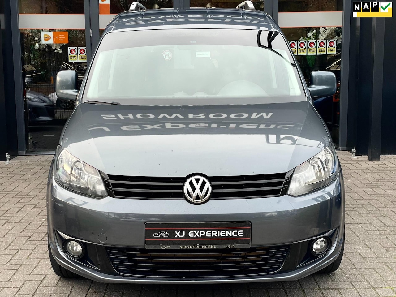 Volkswagen Caddy - 1.9 TDI 180 PK AUTOMAAT LEER NAVI TREKHAAK - AutoWereld.nl