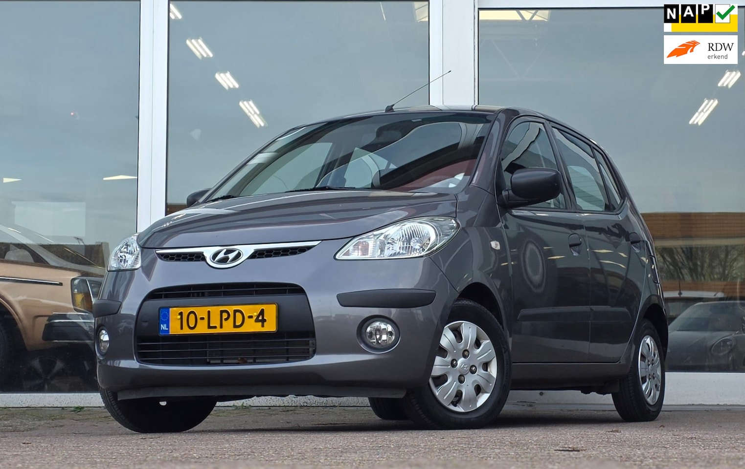 Hyundai i10 - 1.1i Active Cool Airco 2e Eigenaar Garantie Nieuwe APK - AutoWereld.nl